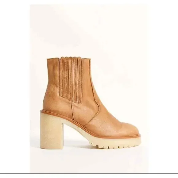 FREE PEOPLE James Leather Chelsea Boot w chunky heel in Almond Size 6.5 - Picture 1 of 8